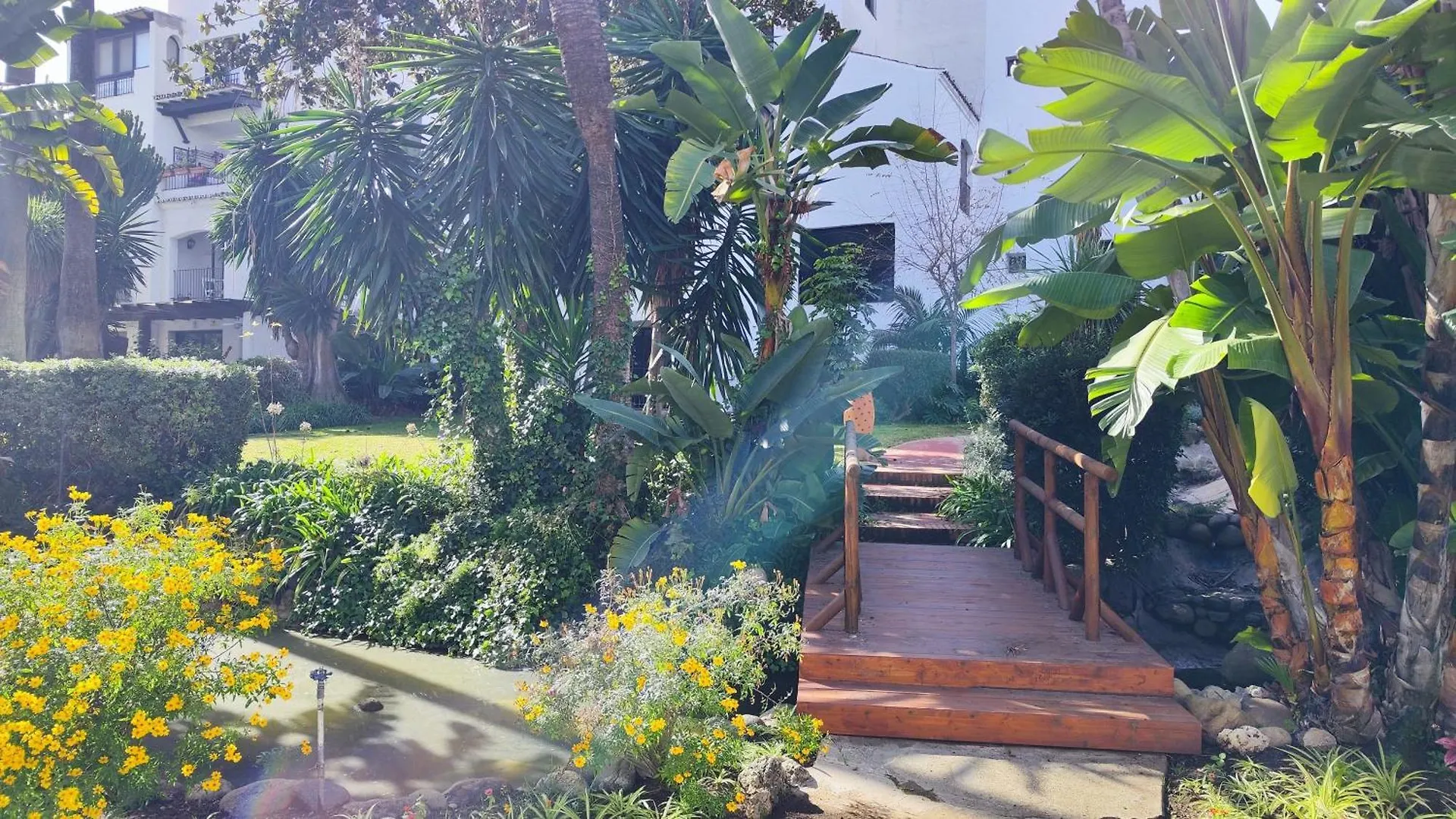 Jardines Del Puerto 2 Bed Apartment Marbella