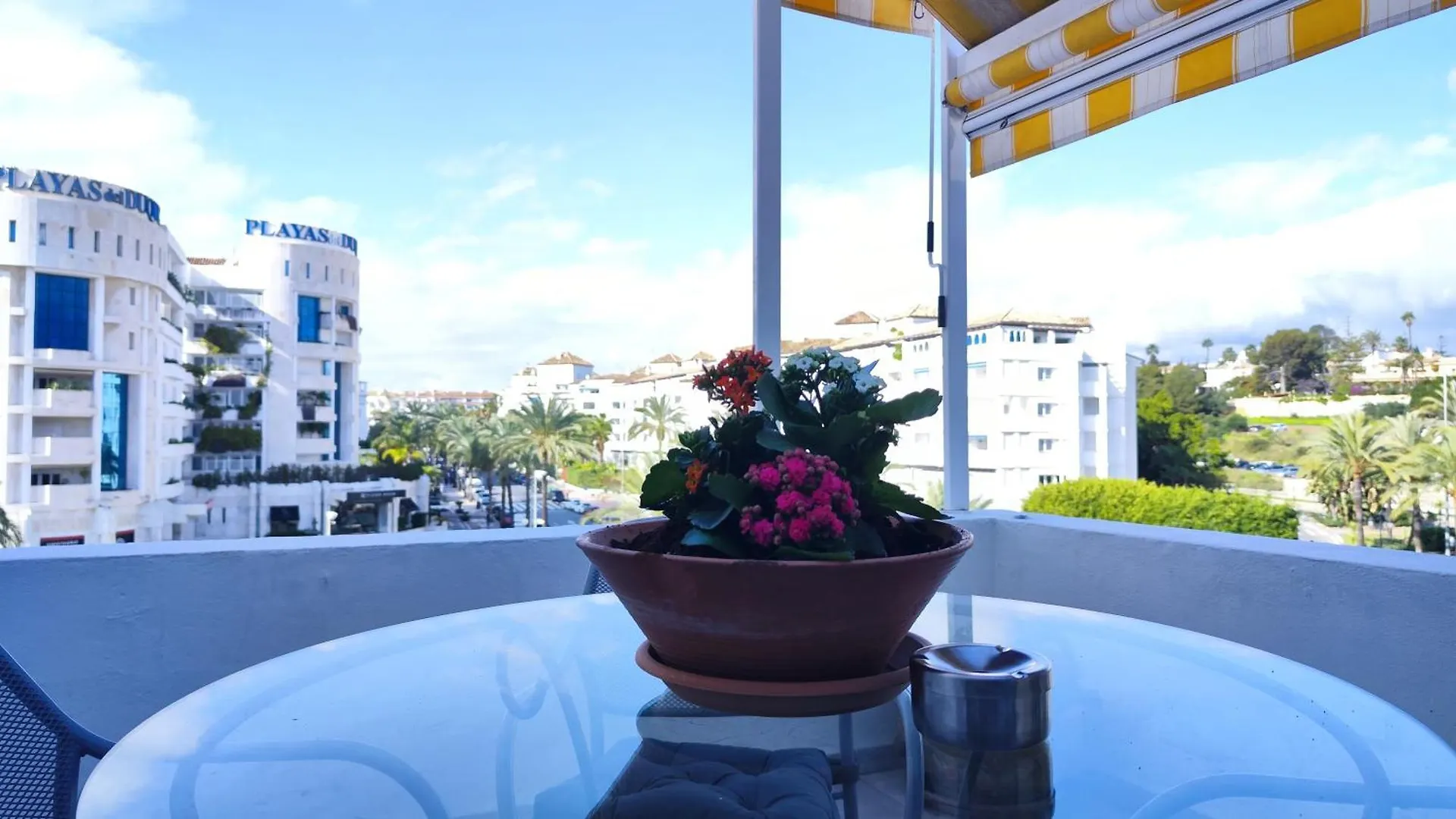 Jardines Del Puerto 2 Bed Apartment Marbella