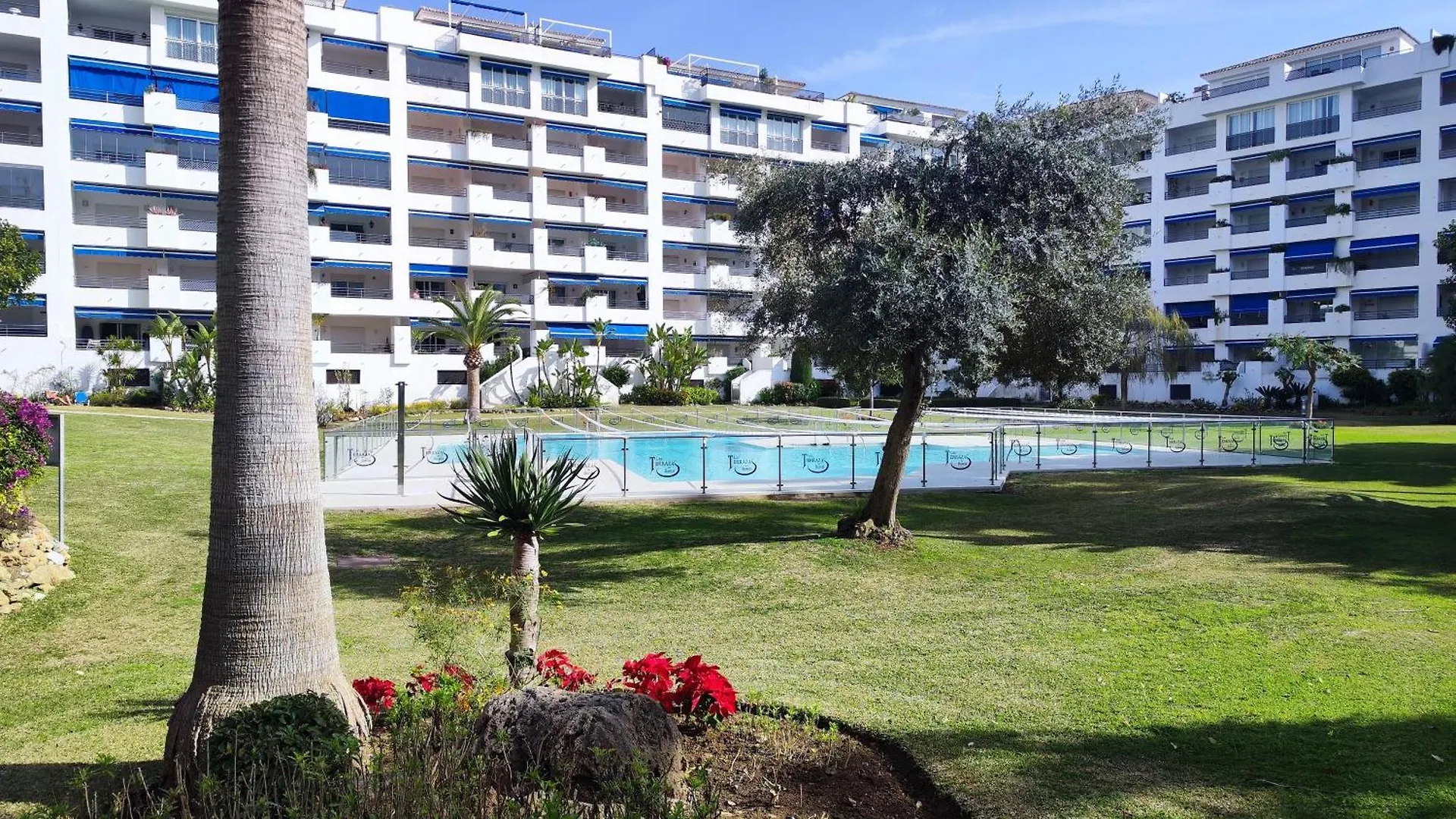Jardines Del Puerto 2 Bed Apartment contacts