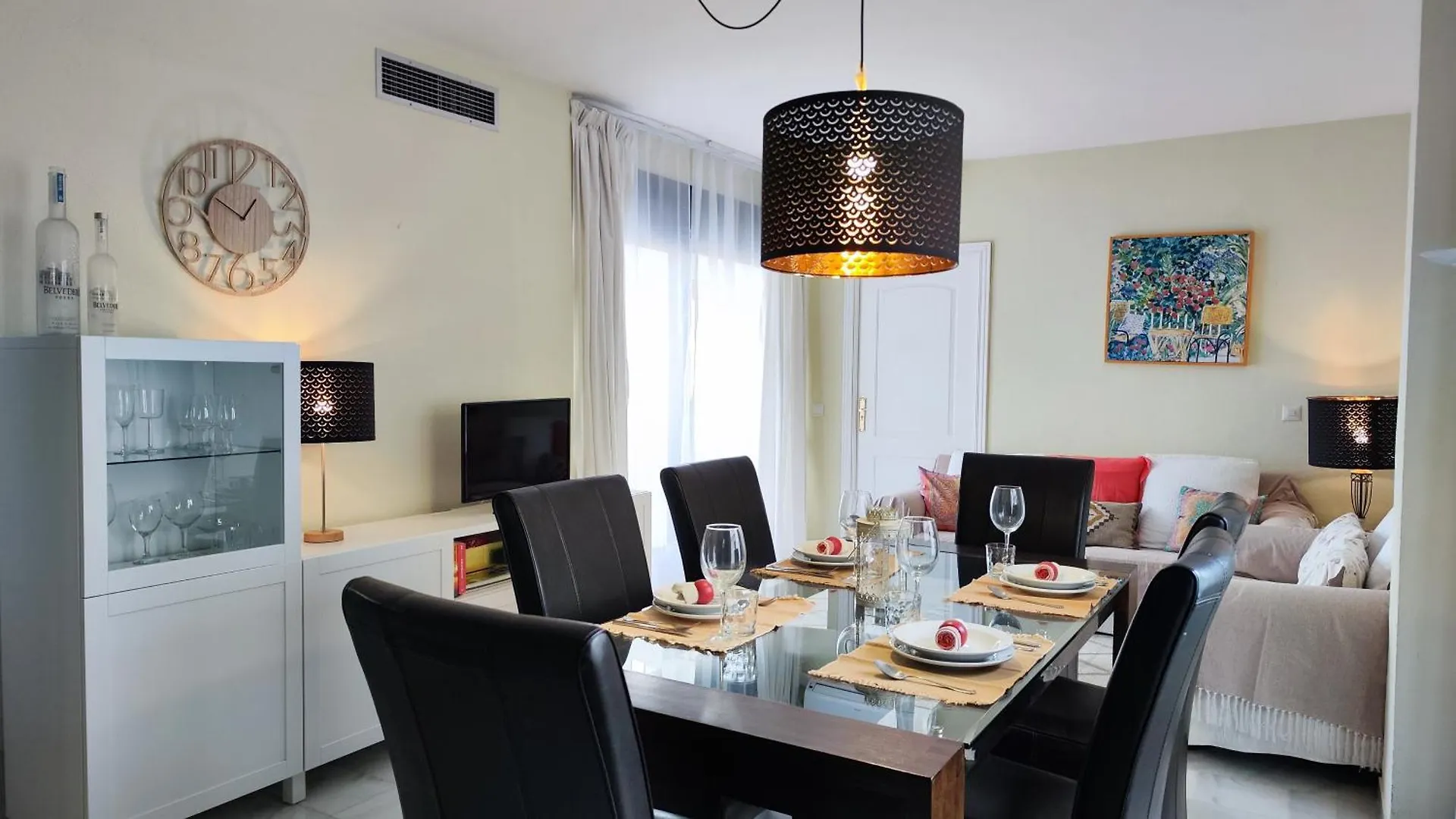 Jardines Del Puerto 2 Bed Apartment Marbella